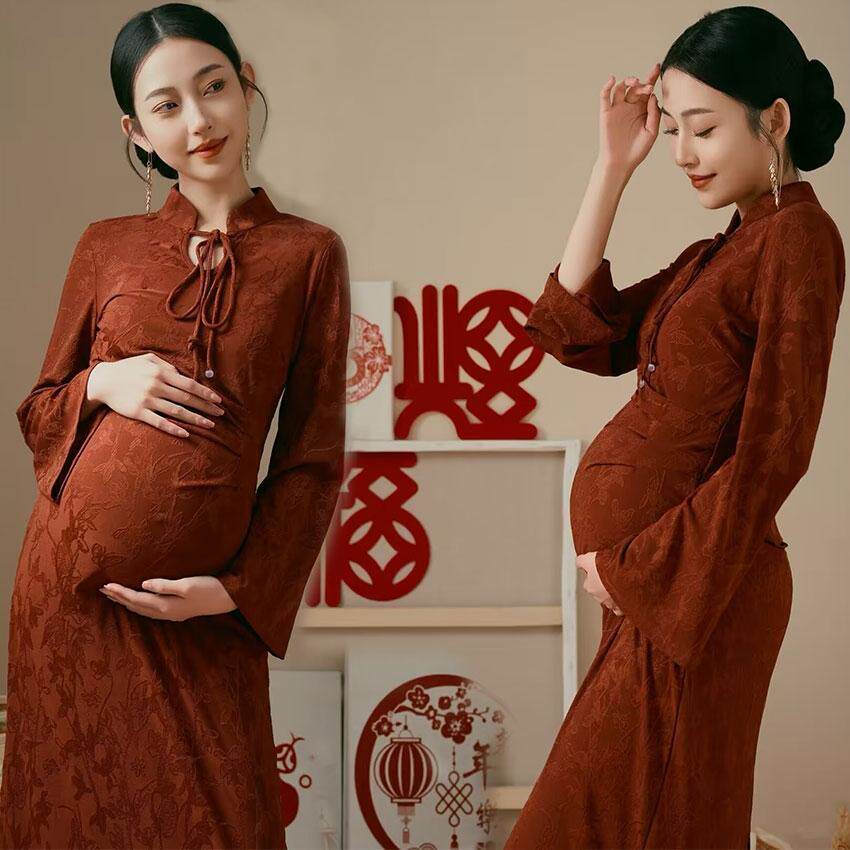 影楼新款蛇年新中式红色喜庆旗袍孕妇拍照服装可爱孕妈咪摄影服装