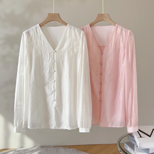 上海恩迪服饰刺绣法式衬衫2026年秋季新款时尚设计感V领长袖衬衣