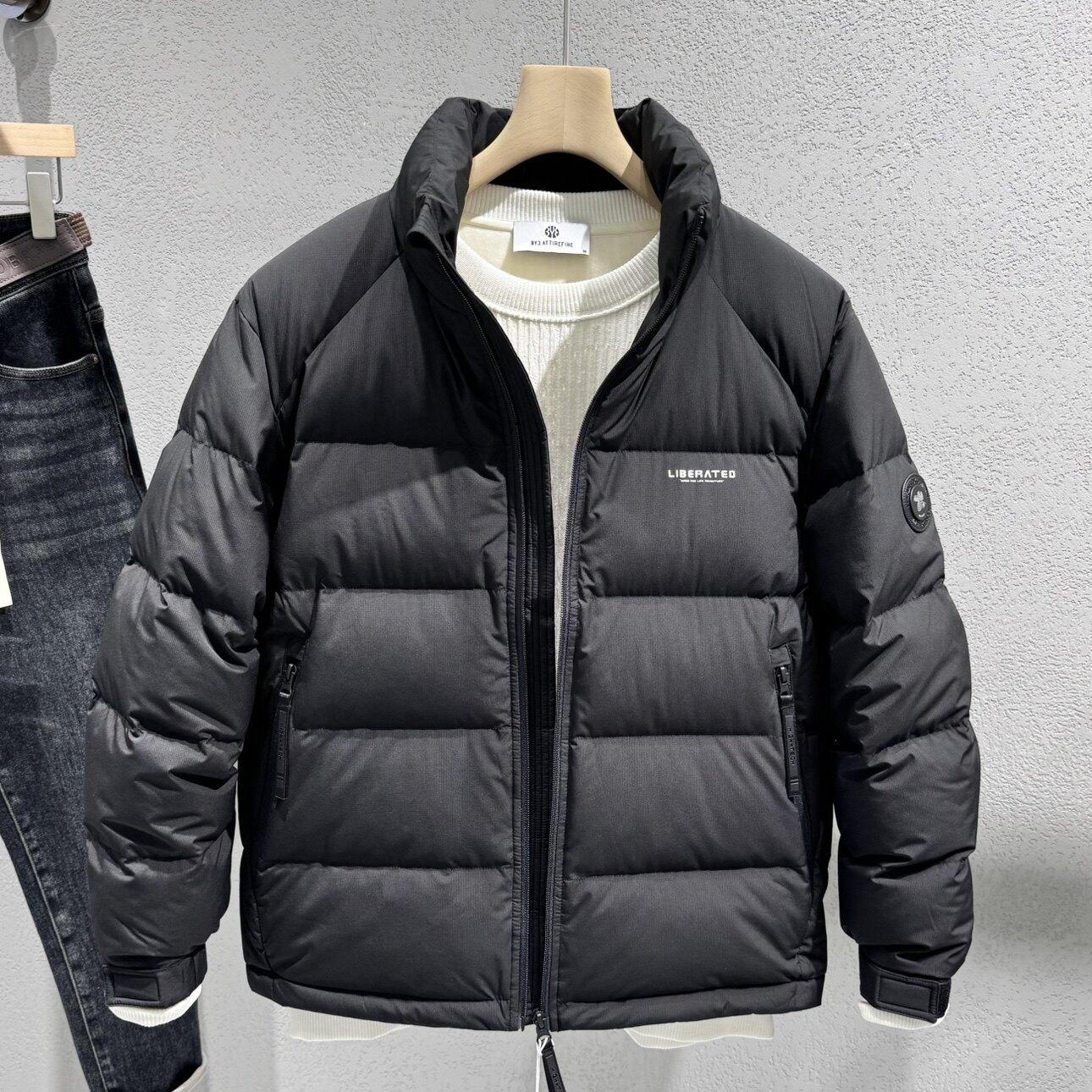男士超轻立领羽绒服2025冬季新款青年流行短款修身保暖90鸭绒外套