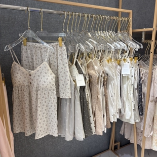 性感家居服套装 薄款 莱赛尔柔亲肤夏季 女士睡衣带胸垫碎花吊带短裤