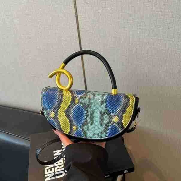 2026夏季新款蛇纹款鳄鱼纹高级质感港风潮流包潮单肩斜挎手提包