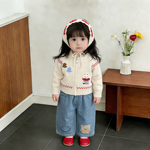 早春女童韩系毛衣套装春秋季宝宝洋气刺绣针织开衫婴儿百搭牛仔裤