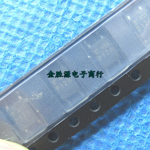 贴片光耦 TLP126 光电耦合器 P126 SOP4 4脚 光耦隔离器 原装现货