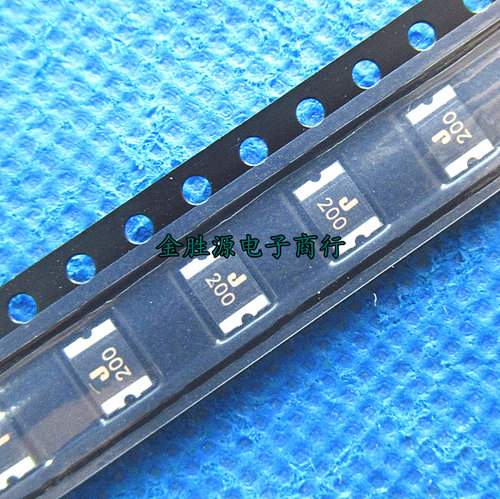 贴片自恢复保险丝 1812 2A 8V PPTC 4532 2000MA  原装现货
