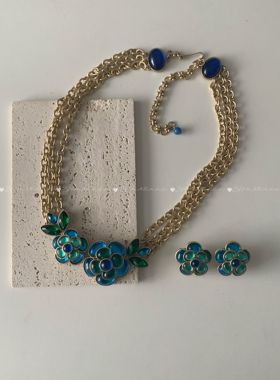 蓝绿色琉璃复古山茶花球项链耳钉套装