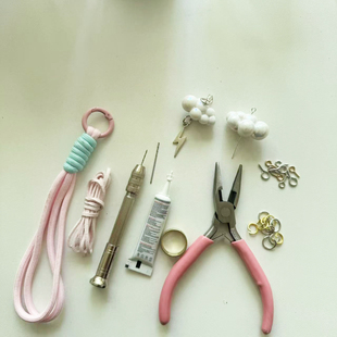 泡泡玛特车挂diy 宇航员molly汽车车载挂件 后视镜挂饰改造材料包