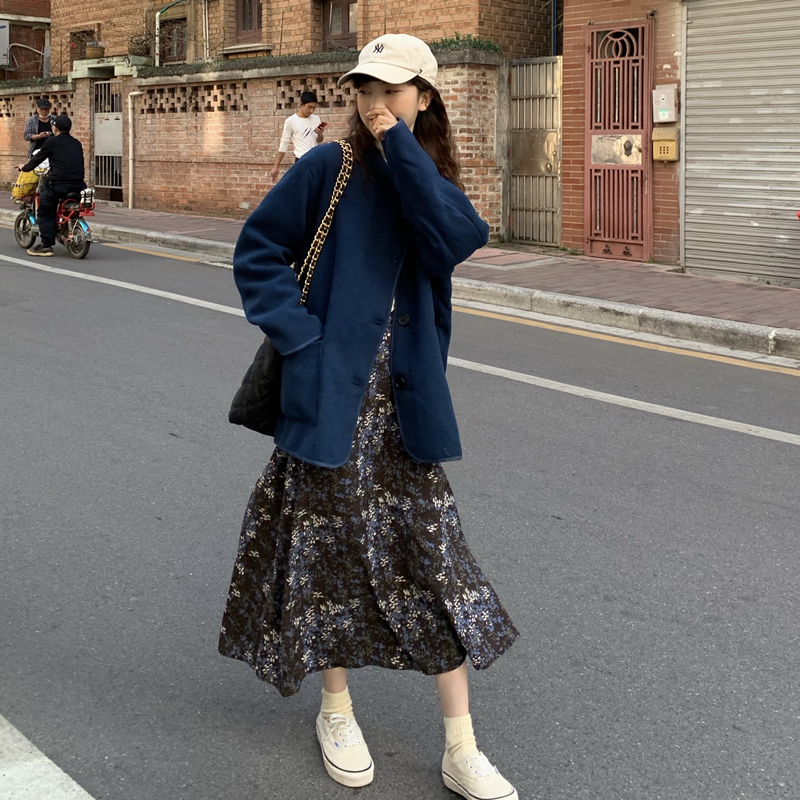 Real price ~ Spring loose low round collar tweed coat + spring floral skirt