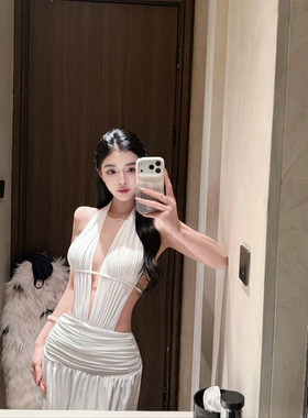 LOCK KK 自带光环直角肩褶皱荡领挂脖露背连衣裙希腊度假长裙生日