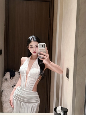 LOCK KK 自带光环直角肩褶皱荡领挂脖露背连衣裙希腊度假长裙生日