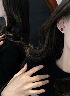 新年本命年红豆生南国朱砂红相思豆耳钉S39190