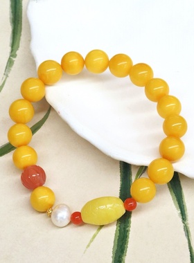 天然蜜蜡南红（富甲一方)鸡油黄老蜜设计款单圈手串M01B35554