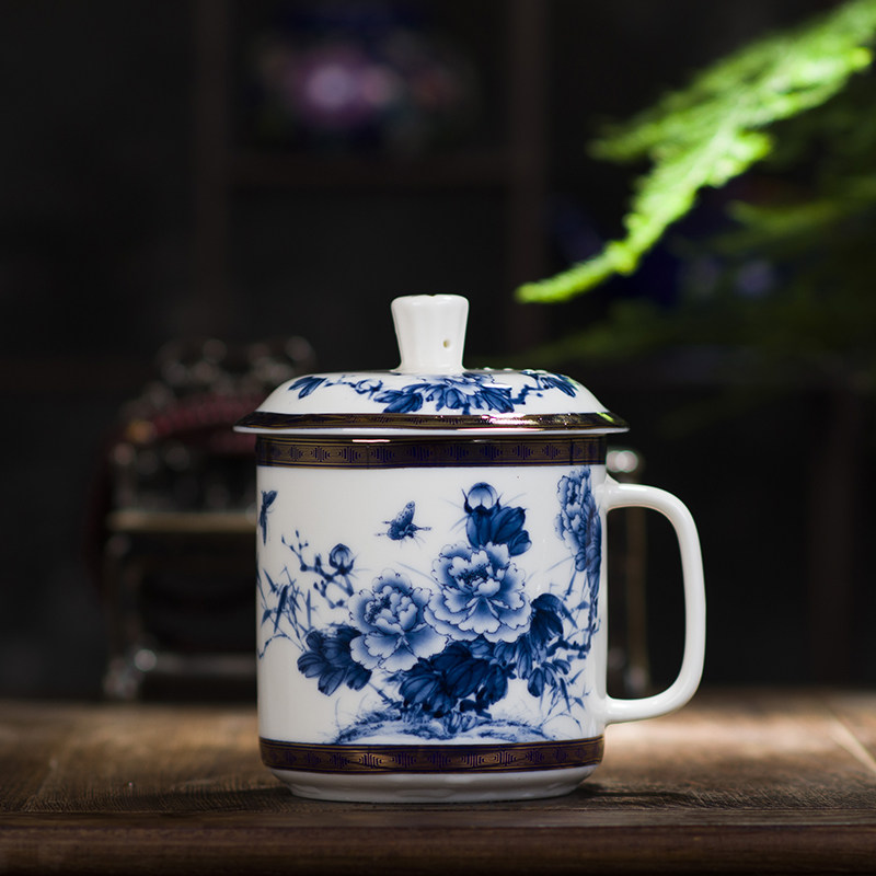 高端茶杯子带盖大容量陶瓷茶杯水杯办公室景德镇高档青花瓷随手礼