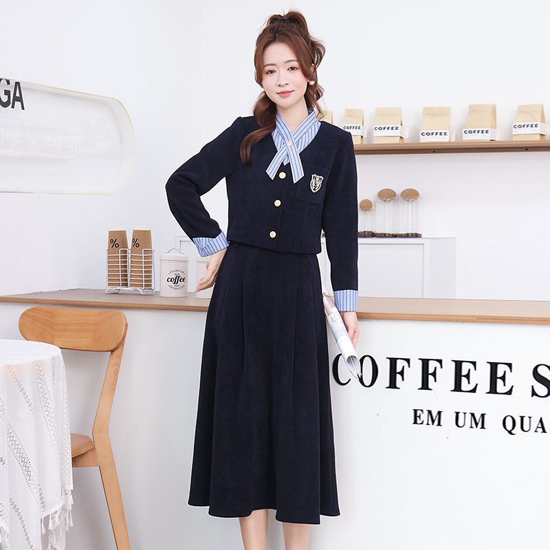假两件衬衫拼接短外套女秋冬季学院风时尚显瘦减龄小个子套装长裙