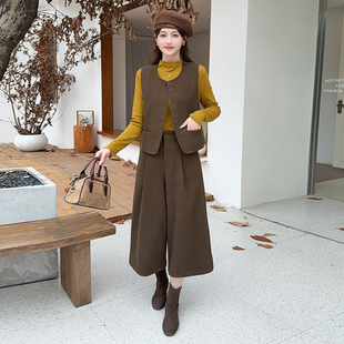 时髦套装女秋冬季时尚洋气成套搭配马甲打底衫七分阔腿裤三件套