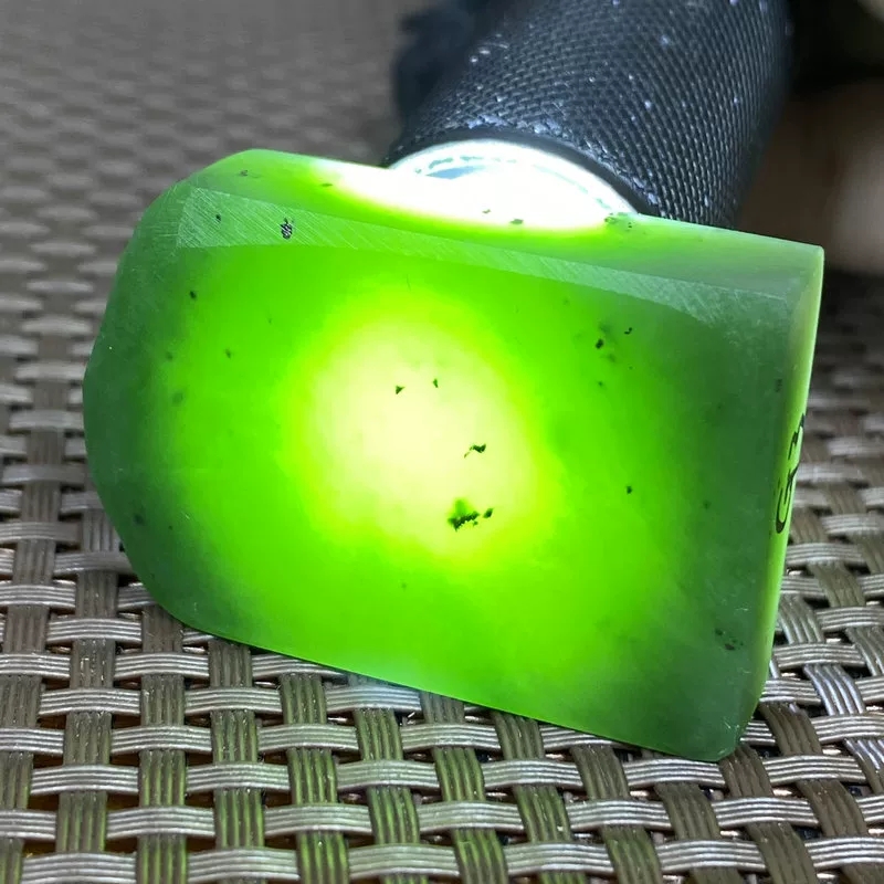 天然和田玉碧玉无事牌山料原石俄罗斯玉石牌子吊坠细润无裂G3促销