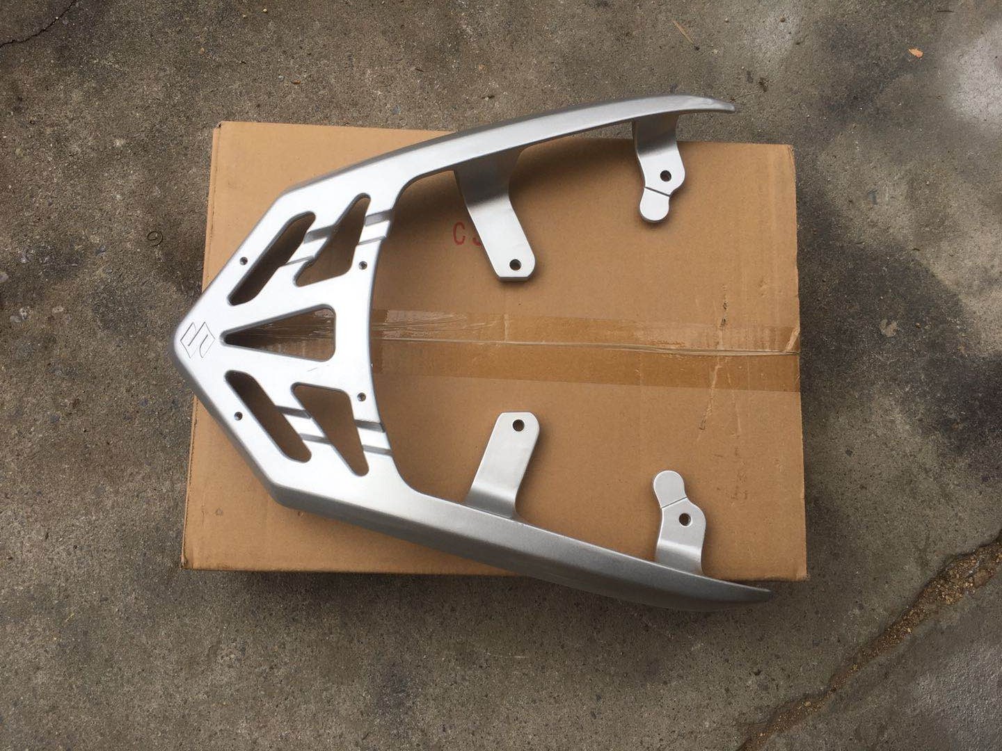 轻骑铃木优友尾翼至乐丽后货架