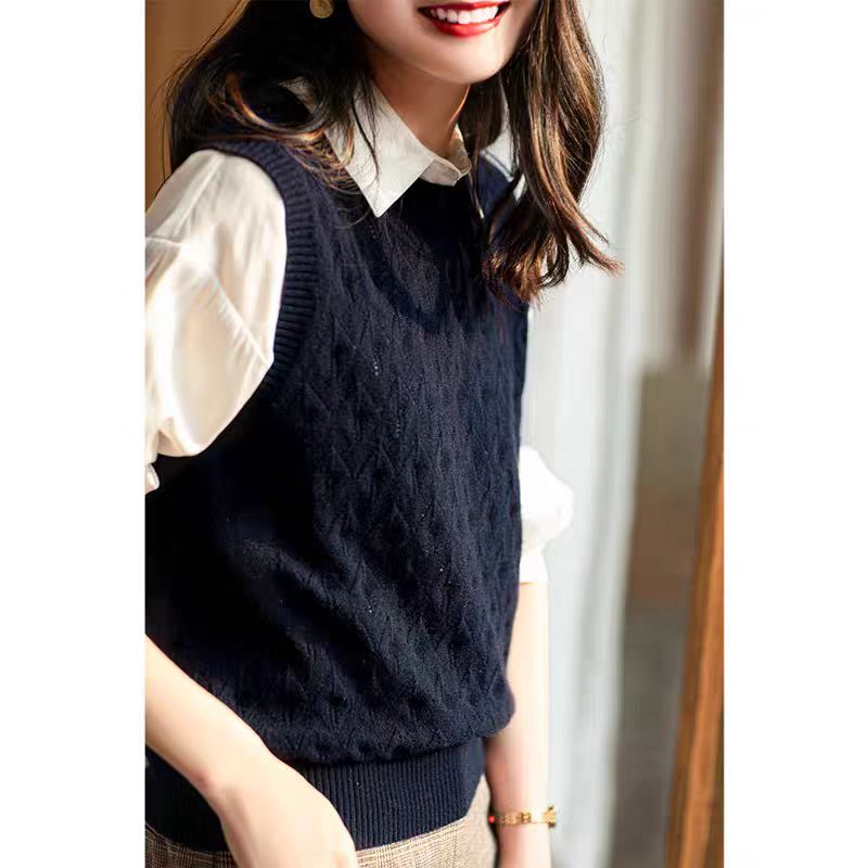 秋冬圆领羊毛针织马甲背心女钩花镂空无袖毛衣套头叠穿马夹Y410