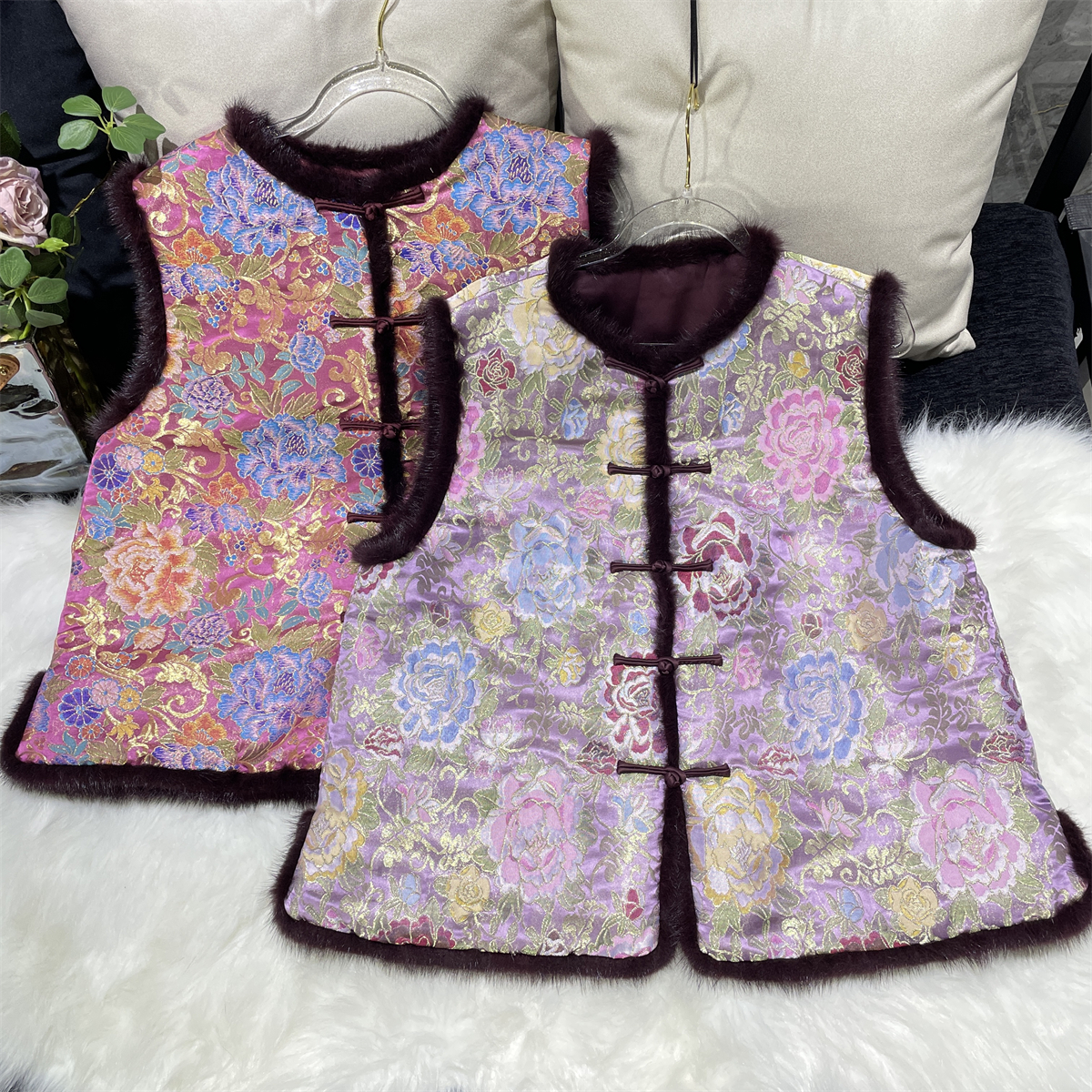 黄裳子妆花云锦貂毛边中式棉马甲