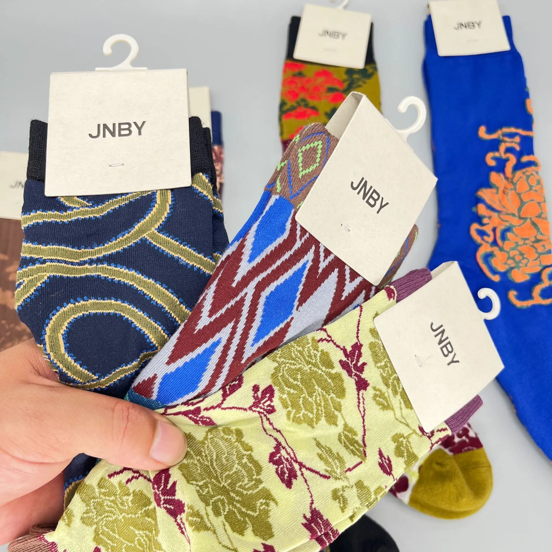 新品江南袜子女中高筒夏薄款潮秋冬棉堆堆无骨小腿袜复古风