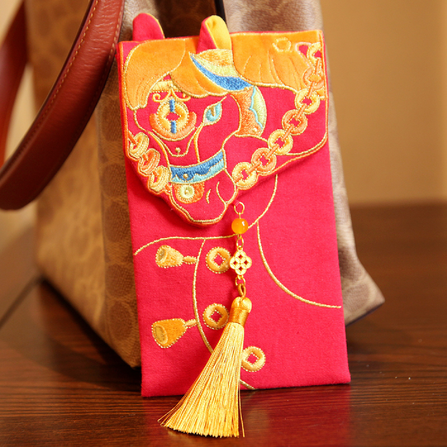 骏彩盈门过新年利是封