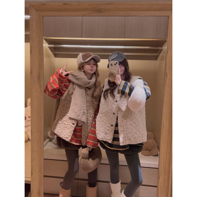 Yukiss【环保皮草马甲 pu皮复合羊羔毛/无袖毛毛外套】