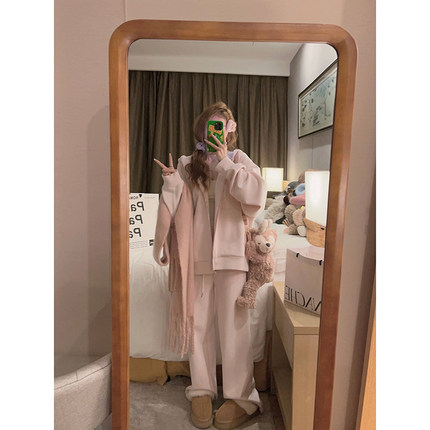 Yukiss【可爱卫衣套装组！刷毛绒卫衣+开叉小短裙】