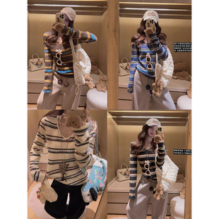 Yukiss V领修身显瘦绒感条纹撞色内搭t恤上衣女冬韩系时髦打底衫