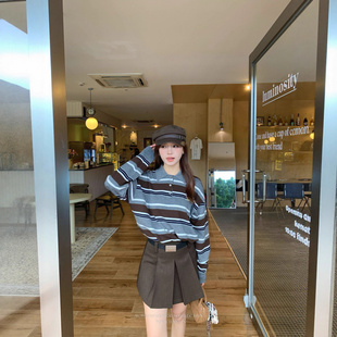 topchanlin2025秋复古感polo领徽章时尚 女 宽松撞色条纹长袖 针织衫