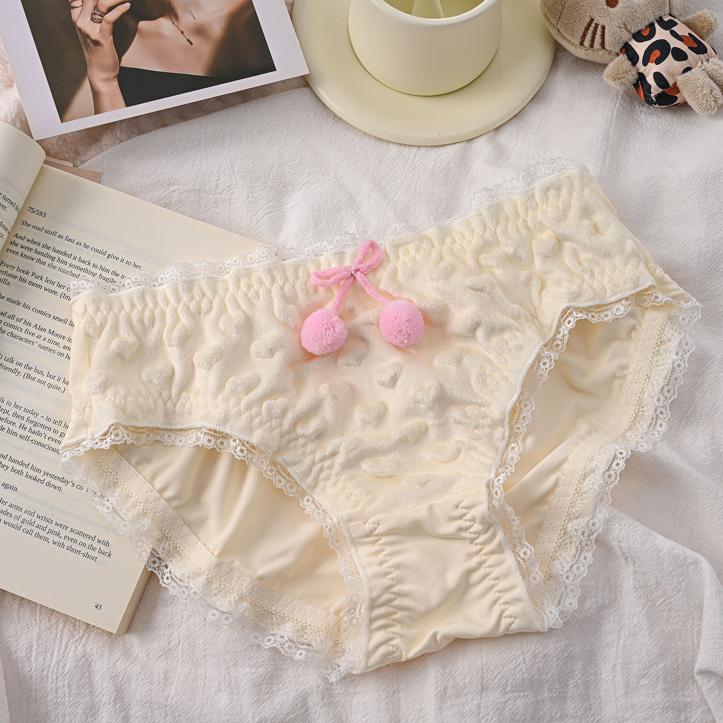 粉色樱桃~内裤女三角裤甜美可爱少女风2025冬季保暖蕾丝边纯棉裆
