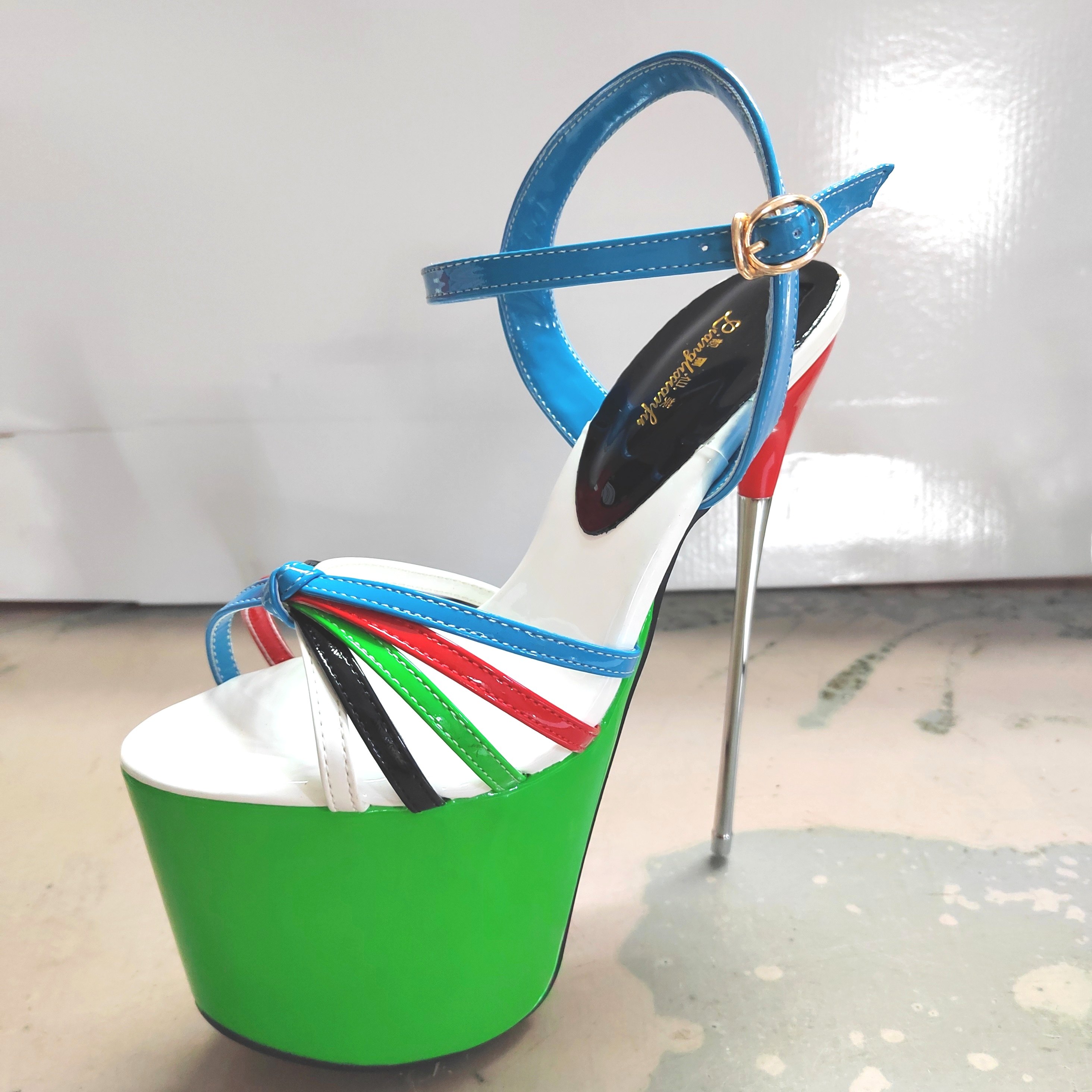 钢管舞鞋细跟20cm超高跟凉鞋走秀一字带防水台夜店大码恨天高女鞋