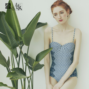 李小饭温泉复古小胸泳衣连体三角钢托聚拢小碎花清新泳装 显腿长