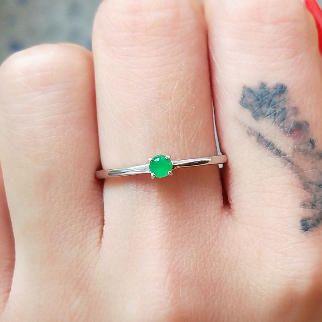 天然翡翠小戒指小绿蛋简约迷你