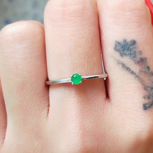 天然翡翠小戒指小绿蛋简约迷你
