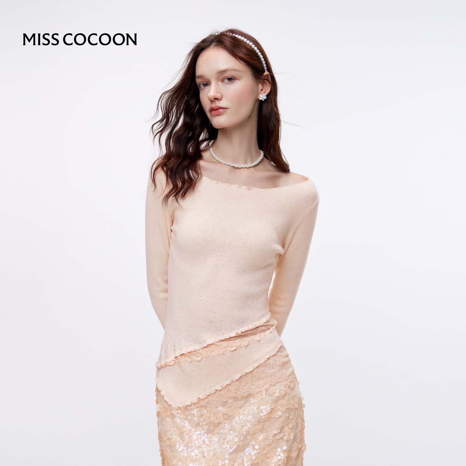 MISSCOCOON可可尼圆形大领口毛衫女2025秋冬新款堆叠亮片针织衫