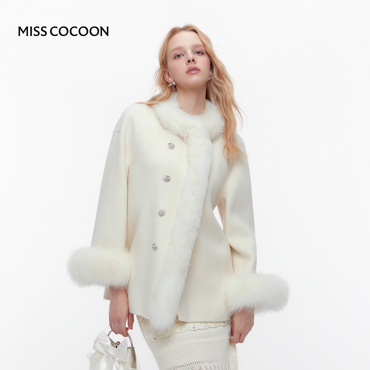 MISSCOCOON可可尼狐狸毛领呢子外套女2025秋冬新款斗篷绵羊毛大衣