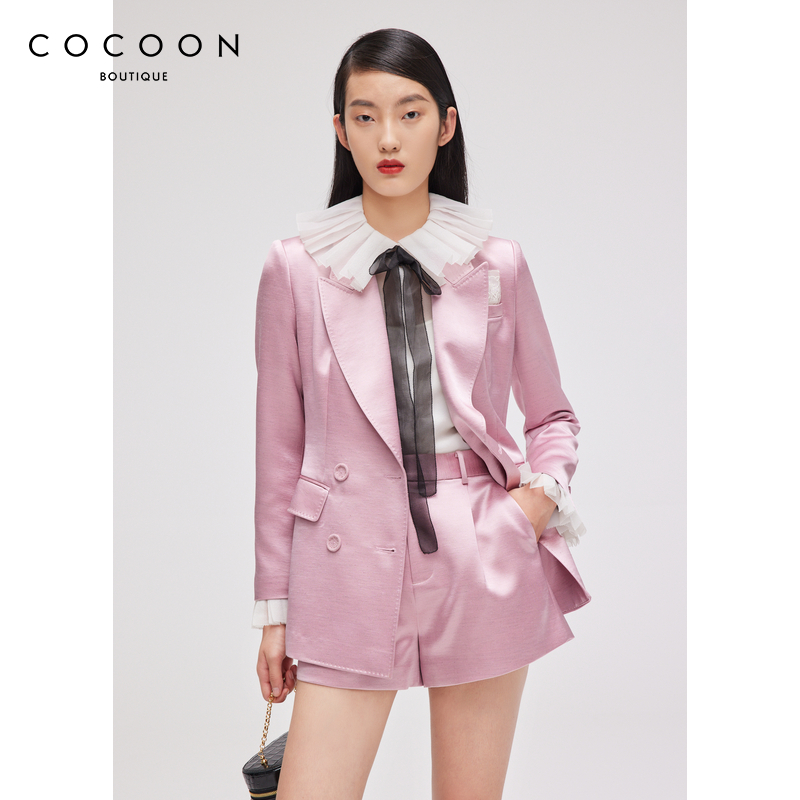 商场粉色缎面COCOON西装外套
