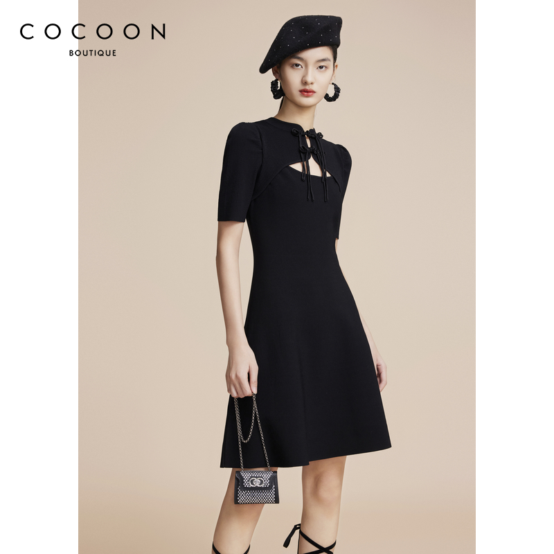 商场同款 可可尼COCOON秋冬新款新中式手工盘扣修身镂空连衣裙女