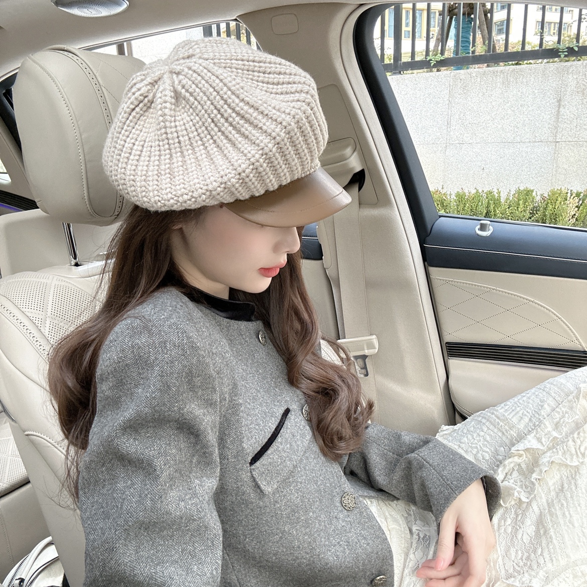 粗针织皮檐贝雷帽女秋冬毛绒绒画家帽百搭大头围显脸小毛线帽子潮