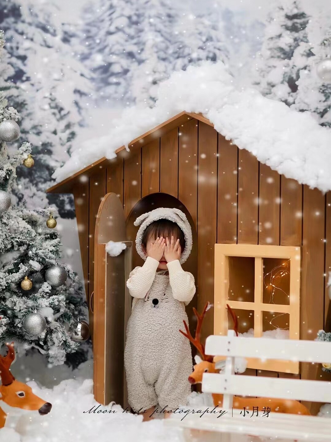 儿童实景棚装修 圣诞节拍照主题 圣诞树 摄影棚拍照道具