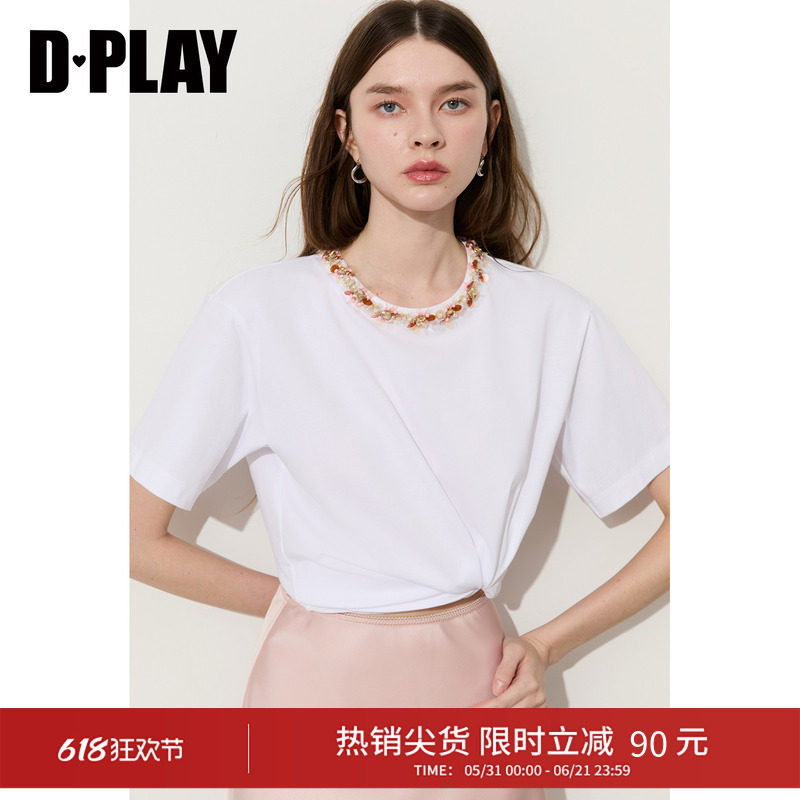 DPLAY【时髦云T系列】白色T恤女圆领短袖后开叉上衣2026年夏季