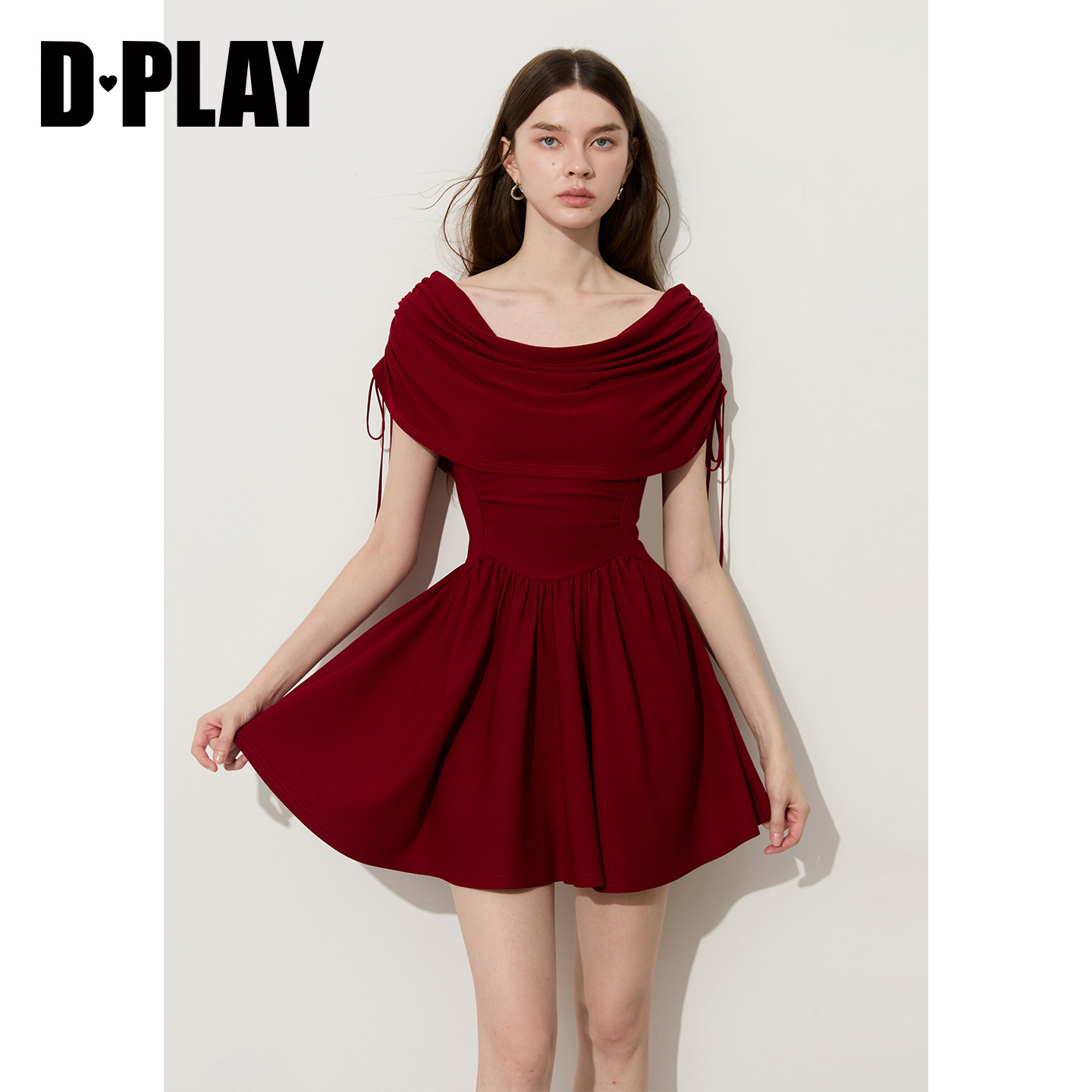 DPLAY红色一字肩连衣裙女可拆披肩气质收腰短裙裙子2026年春季