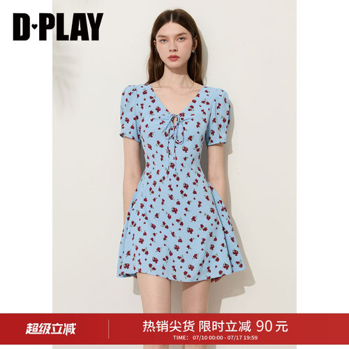 DPLAY【度假系列】蓝色印花V领泡泡袖蝴蝶结收腰连衣裙2026夏季