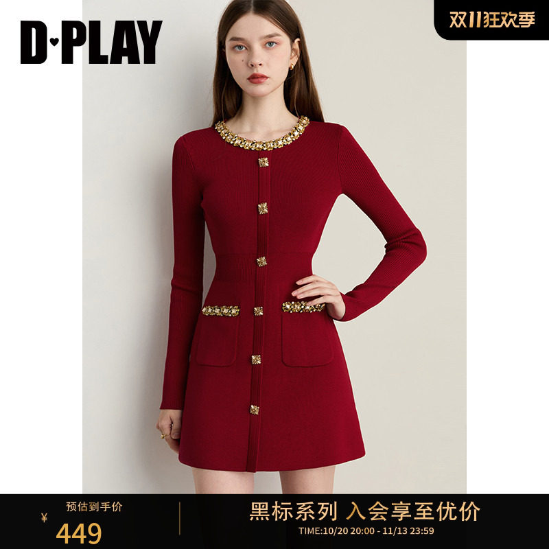 DPLAY【黑标轻奢闪钻系列】亮钻红色针织连衣裙毛衣裙2026冬季