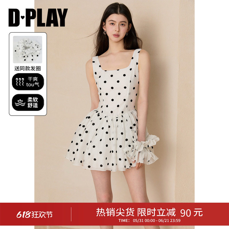 DPLAY白色波点裙方领收腰裙黑白波点吊带裙短裙2026年夏季连衣裙