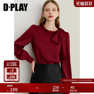 DPLAY2025年秋季新款红色衬衫女蝴蝶结系带设计缎面上衣长袖衬衣