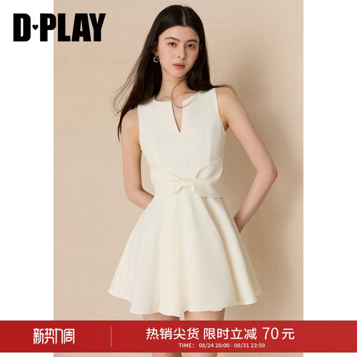 圆领立体蝴蝶结装饰连衣裙