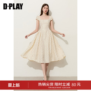 DPLAY白色法式方领连衣裙2026年夏季新款褶皱收腰波点长裙裙子