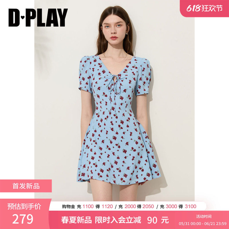 DPLAY【度假系列】蓝色印花V领泡泡袖蝴蝶结收腰连衣裙2026夏季