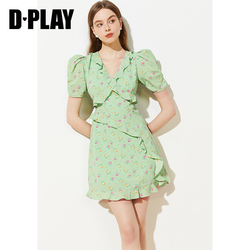 DPLAY短款连衣裙度假风玫瑰印花图片