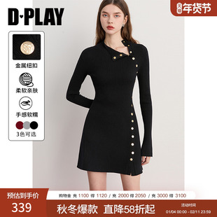 DPLAY2025年冬季新款黑色半高领连衣裙时尚气质开叉长袖针织短裙
